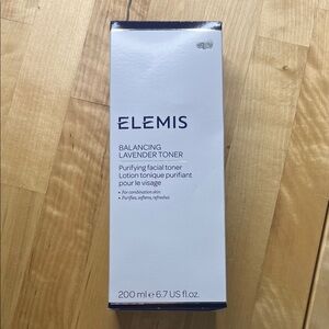 ELEMIS Lavender Facial Toner - White and Blue